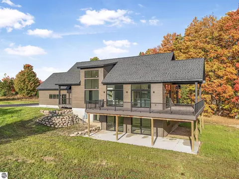 5921 Paradise Rnch, Kingsley, MI 49649