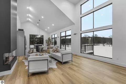 5921 Paradise Rnch, Kingsley, MI 49649