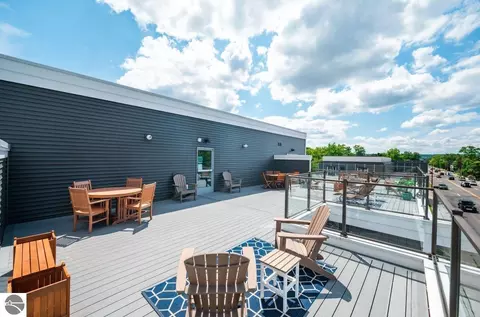 914 E Front St #6, Traverse City, MI 49686
