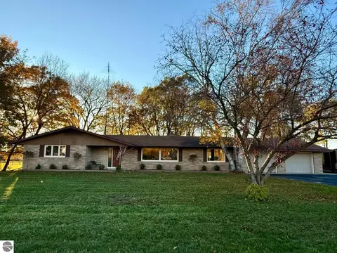 2965 N Mission Rd, Rosebush, MI 48878
