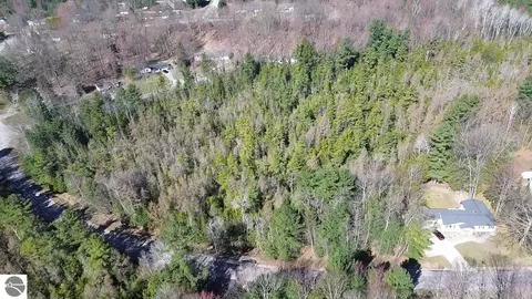 4715 Springbrook Dr, Williamsburg, MI 49690 photo 9
