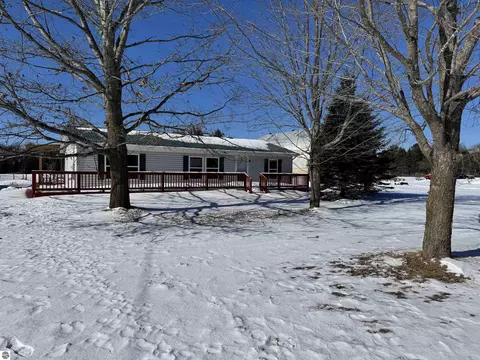 3665 Mill Station Rd, Hale, MI 48739