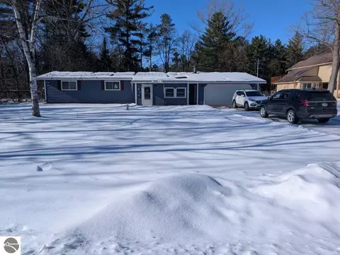 5521 Melanie Ln, Oscoda, MI 48750