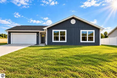 2615 Plover Dr # 36, Traverse City, MI 49685