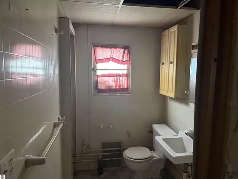 Bath - 5644 Loranger Dr, Lake, MI 48632 photo 1 of 1