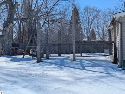 156 N Mackinaw Rd, Au Gres, MI 48703 photo 6