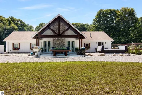 8986 Alden Mdws, Alden, MI 49612