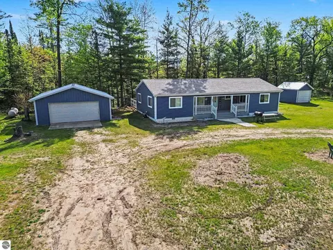 234 W Elder, Harrison, MI 48625