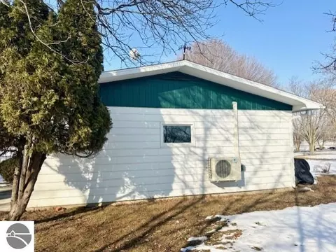 1307 S State Rd, Ithaca, MI 48847 photo 16