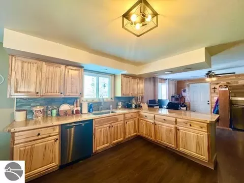 1307 S State Rd, Ithaca, MI 48847 photo 4