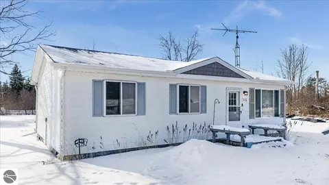 316 E Main, Hale, MI 48739