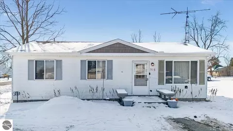 316 E Main, Hale, MI 48739 photo 2