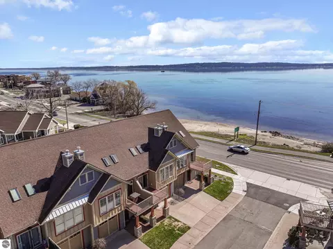 13800 W Bay Shore Dr #1, Traverse City, MI 49684