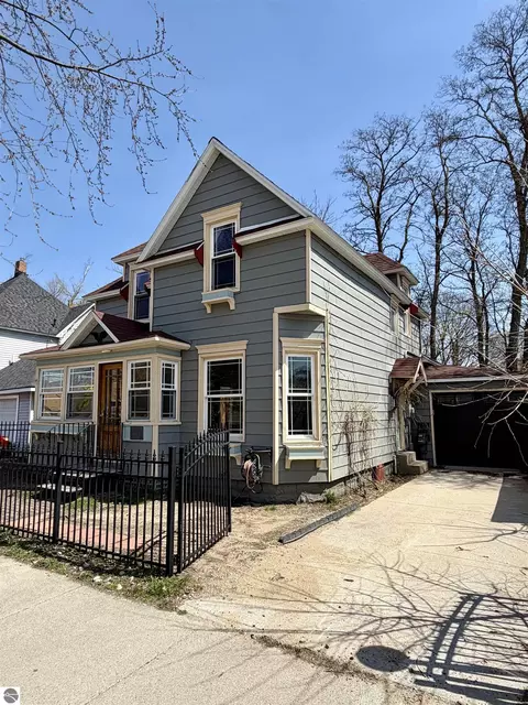803 Cass St, Traverse City, MI 49684