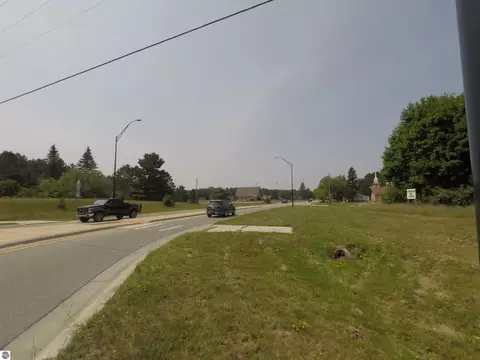 1201 E Division, Cadillac, MI 49601 photo 15