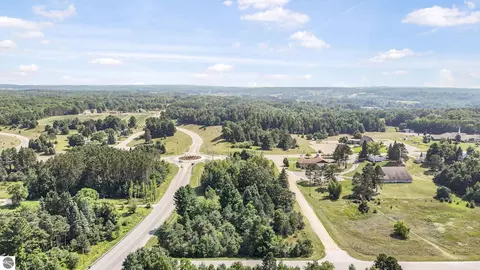 1201 E Division, Cadillac, MI 49601 photo 8