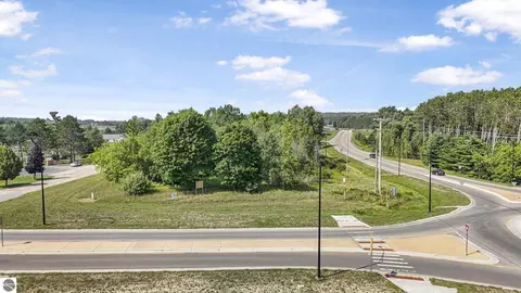 1201 E Division, Cadillac, MI 49601 photo 10