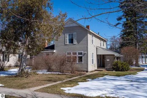 610 N Fancher Ave, Mount Pleasant, MI 48858