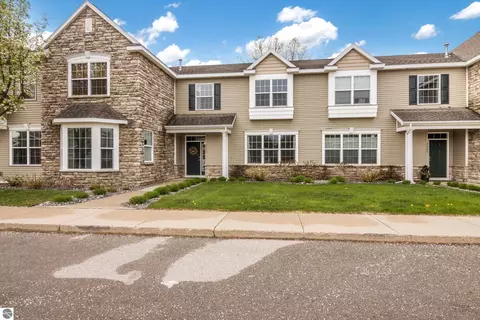 3247 Wexford Dr, Traverse City, MI 49685