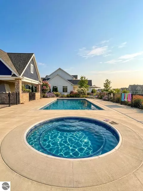 103 Vineyard Ridge Dr, Traverse City, MI 49686