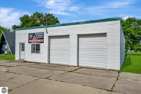 100 S 102 S Bullock St, Whittemore, MI 48770
