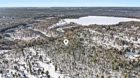 2140 W River Ave, Oscoda, MI 48750