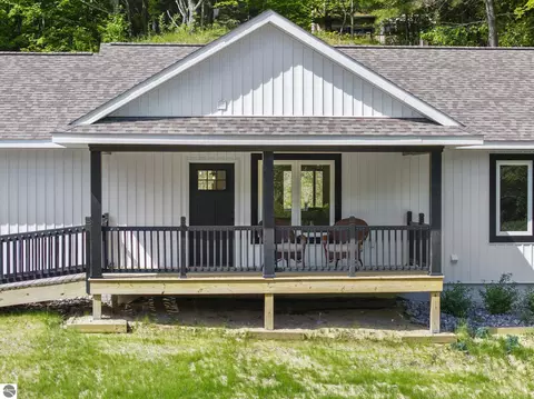 4144 S Sugar Loaf Mountain Rd, Cedar, MI 49621