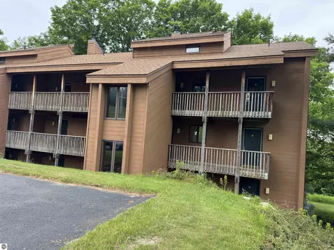 4673 Crossover Dr #562, Bellaire, MI 49615