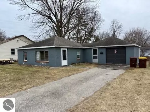 711 Mechanic St, Alma, MI 48801
