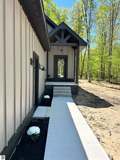 4972 Hawks Spur, Bellaire, MI 49615
