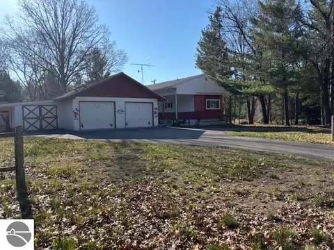 1690 Buena Vista Ave, National City, MI 48748