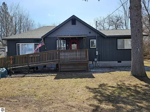 311 W State St, Whittemore, MI 48770