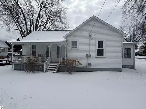 220 Alice St, East Tawas, MI 48730