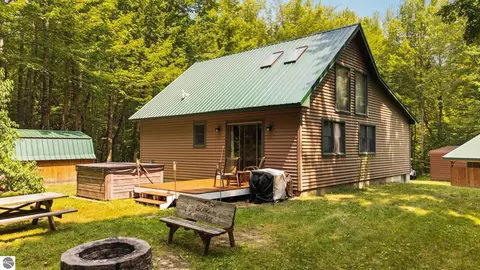 16862 Healy Lake Rd, Thompsonville, MI 49683