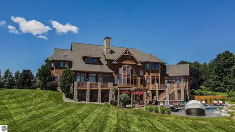 11825 Russell Ridge Dr, Williamsburg, MI 49690