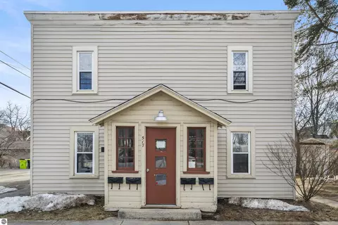 517 S Oak St, Traverse City, MI 49684