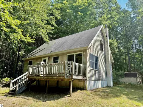 16121 130th Ave, Leroy, MI 49655