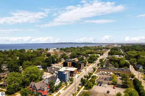 918 W Front St #3, Traverse City, MI 49684