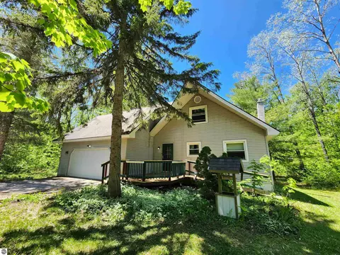 6514 Wilderness Dr, Mancelona, MI 49659