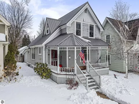 525 Webster St, Traverse City, MI 49686