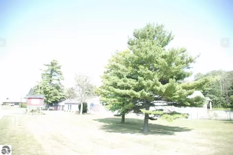 875 Green St, Elk Rapids, MI 49629 photo 4
