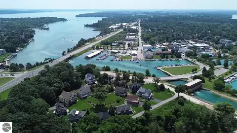 875 Green St, Elk Rapids, MI 49629