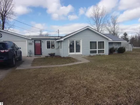 1984 W M-55, Tawas City, MI 48763