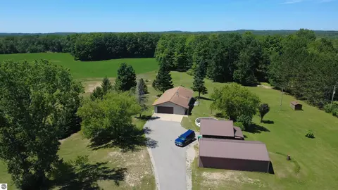 3100 Pointer Rd, West Branch, MI 48661