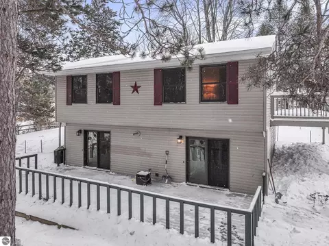 2525 Five Mile Rd, Traverse City, MI 49686