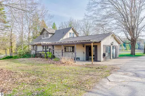 9690 Lake St, Ellsworth, MI 49729