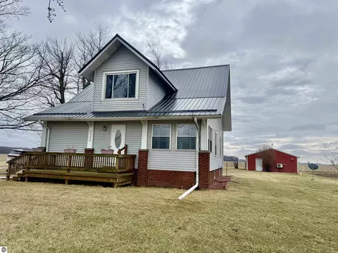 4790 E Tyler Rd, Breckenridge, MI 48615