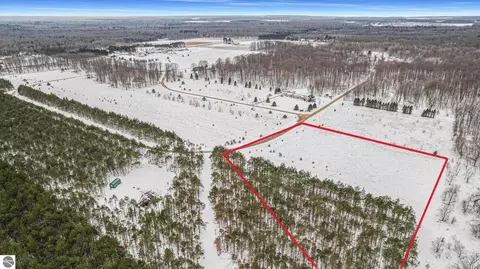 331311 Kleehammer Club Dr, Kalkaska, MI 49646