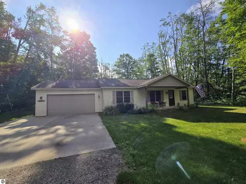 9966 Skytrails Cir, Mancelona, MI 49659