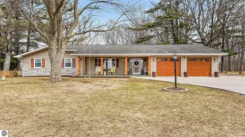 341 S Lincoln Rd, Mount Pleasant, MI 48858
